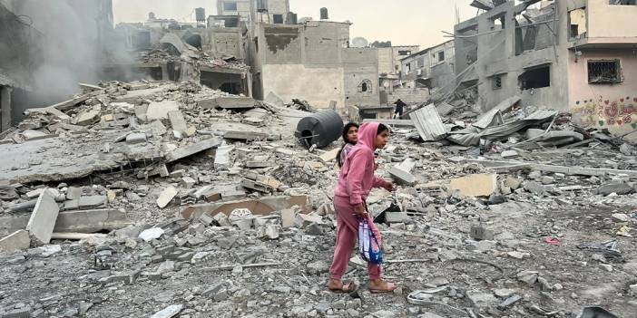 İsrail'in saldırıları devam ediyor: Gazze Şeridi'nde 400'den fazla yeri vurdu