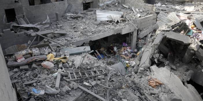 Gazze'de can kaybı 18 bine yükseldi