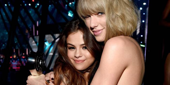 Selena Gomez ve Taylor Swift Gazze'ye destek için düzenlenen gösteriyi izledi