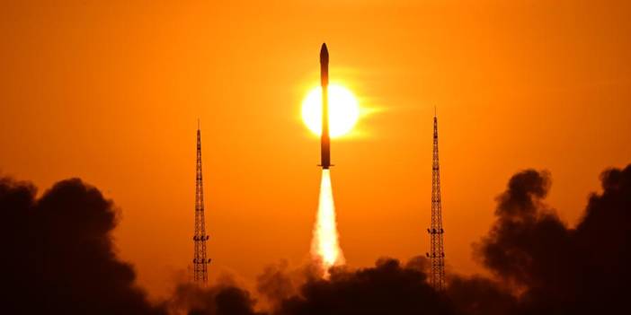 Çin 4 meteoroloji uydusunu başarıyla fırlattı