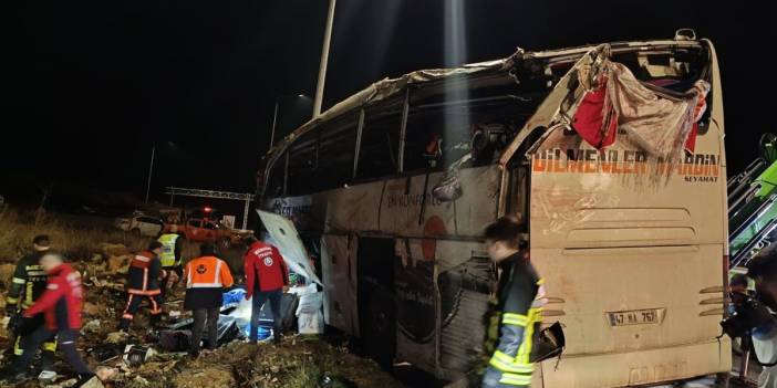 Mersin’de yolcu otobüsü devrildi: Çok sayıda ölü ve yaralı var