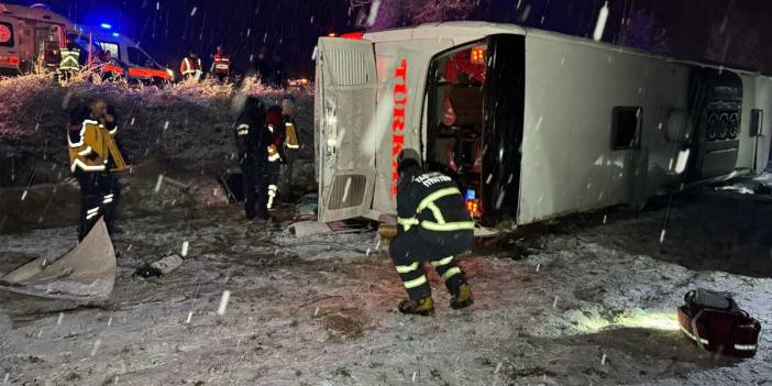 Kastamonu'da yolcu otobüsü devrildi: Ölü ve yaralılar var