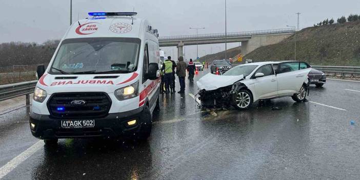 Kuzey Marmara Otoyolu'nda feci kaza: 2'si çocuk 5 yaralı
