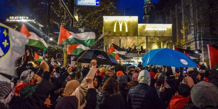 İsrail boykotu fast food devine darbe vurdu: McDonald's satışları dipte