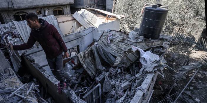 Gazze'de can kaybı 27 bin 585'e yükseldi