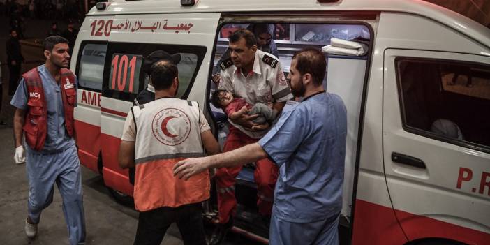 İsrail bunu da yaptı! Gazze'deki ambulansların anahtarlarını çaldılar