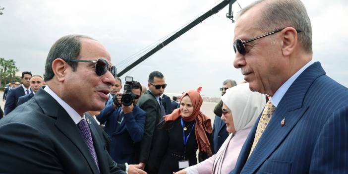 Sisi'den Erdoğan'a görkemli karşılama: 12 yıl sonra Mısır'da