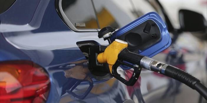 Akaryakıtta yine tabela değişikliği: Benzinin litre fiyatı 42 lirayı aştı
