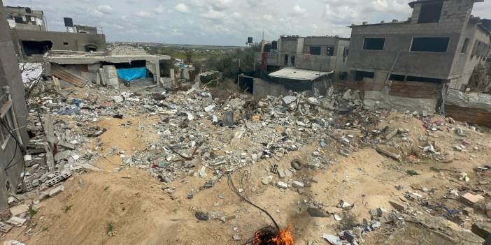 İsrail Gazze'ye yine bomba yağdırdı: Çok sayıda ölü ve yaralı var