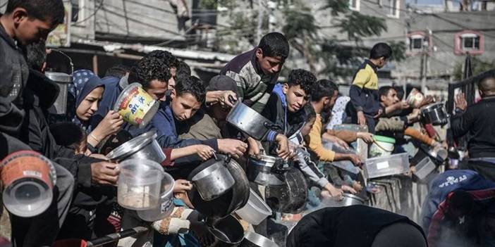 Gazze'de bir çocuk daha açlıktan öldü