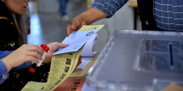 Türkiye sandık başında! 81 ilde oy kullanma işlemi başladı