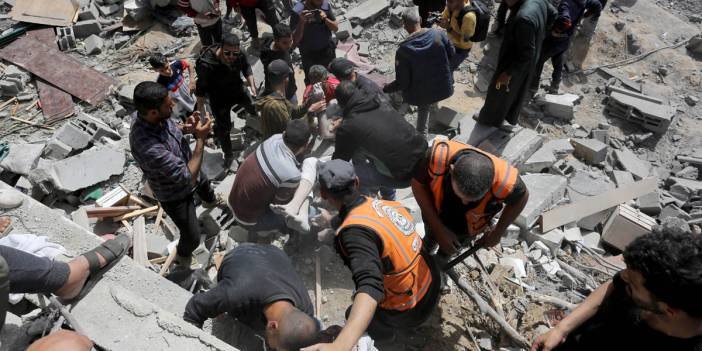 İsrail'den Gazze'ye ağır bombardıman: Ölü ve yaralılar var