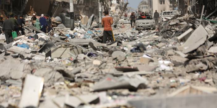 İsrail'den Gazze'ye gece boyu bombardıman: Ölü ve yaralılar var