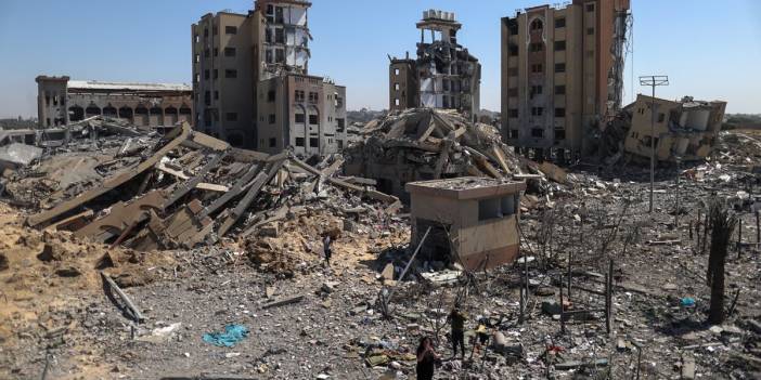 Tam 6 aydır ölüm yağdırıyor: İsrail Gazze'yi gece boyu bombaladı