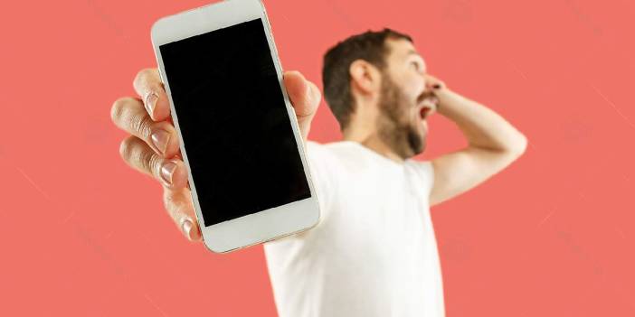 Rusya'da dijital iletişim krizi! Whatsapp ve Telegram aramaları resmen engellendi