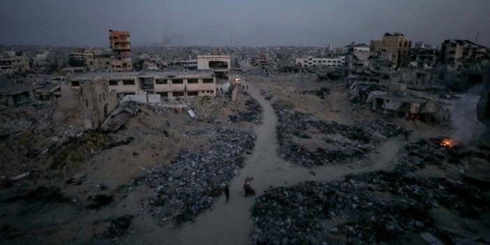 İsrail Gazze'ye yine üç koldan bomba yağdırdı: Çok sayıda ölü ve yaralı var