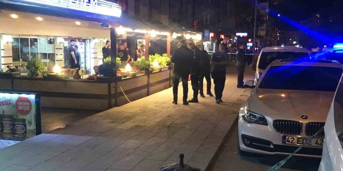 Pastanede oturan müşterilere silahlı saldırı: 1 ölü, 1 yaralı