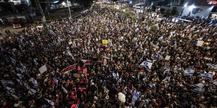 İsrail'de Netanyahu öfkesi büyüyor: On binler yine sokağa indi