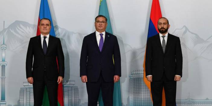 Azerbaycan ve Ermenistan heyeti 'barış anlaşması' için Kazakistan’da görüştü