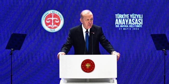 Erdoğan: Bu anayasa ile yola devam edemeyiz