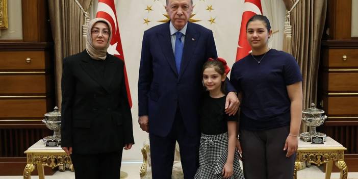 Erdoğan'dan Sinan Ateş'in kızına 'Tamam kızım' yanıtı: Zeynep 'Tayyip dede babamın katillerini yakalayabilir misin?' dedi