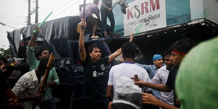 Bangladeş'te hükümet karşıtı protestolarda ölenlerin sayısı 93'e ulaştı