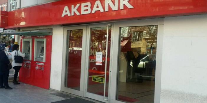 Binlerce Akbank müşterisi mağdur: İzinsiz kredi ve para transferi skandalı