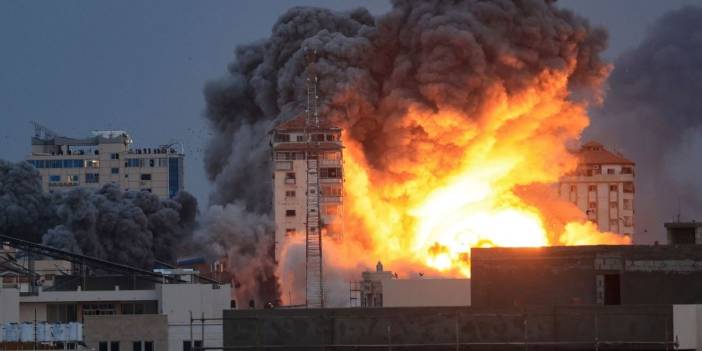 İsrail'den Lübnan'a hava saldırısı: Çok sayıda noktayı bombaladı