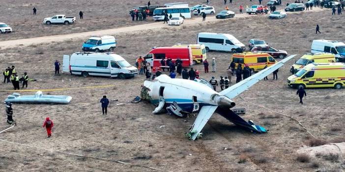 Azerbaycan hükümet kaynakları açıkladı: Yolcu uçağını Rus füzesi düşürdü