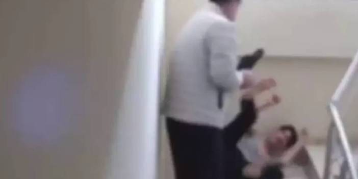 Apartman merdiveninde şiddet: Engelli oğullarını döven anne ve baba gözaltına alındı