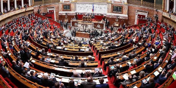 Parlamentodan hükümete güvenoyu: Fransa’daki kriz aylar sonra çözüldü