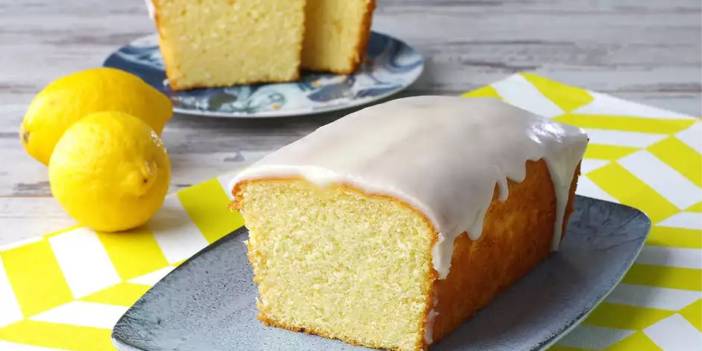 Starbucks' ta bir dilimi 125 TL'ye satılıyor! Evinizde yapın uyguna getirin! İşte çok konuşulan Starbucks limonlu keki tarifi