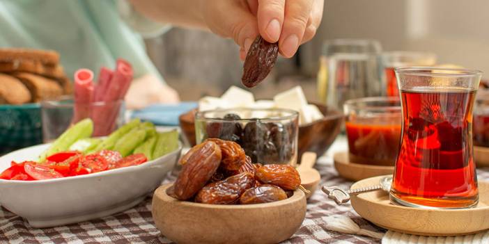 Bu besinler Ramazan'da kilo aldırmıyor! Sindirimi düzenliyor, metabolizmayı hızlandırıyor