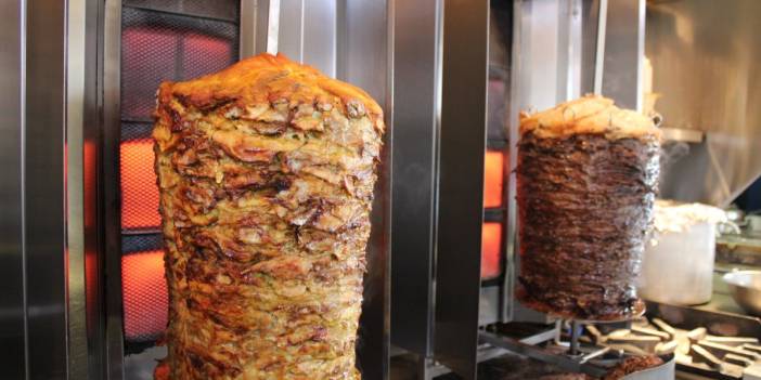 Toplu zehirlenme vakasının ardından kan donduran iddia: Tavuk parçaları çamaşır suyu ile beyazlatılıyor