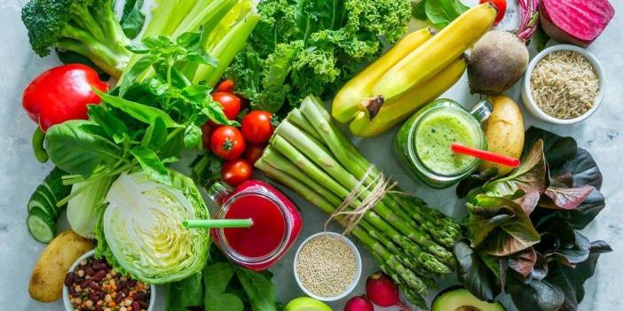 Ödem atmada en iyisi! Her yemeğin yanına indirin, salata yapmanıza gerek bile kalmayacak: Hem tok tutuyor hem ödem atıyor