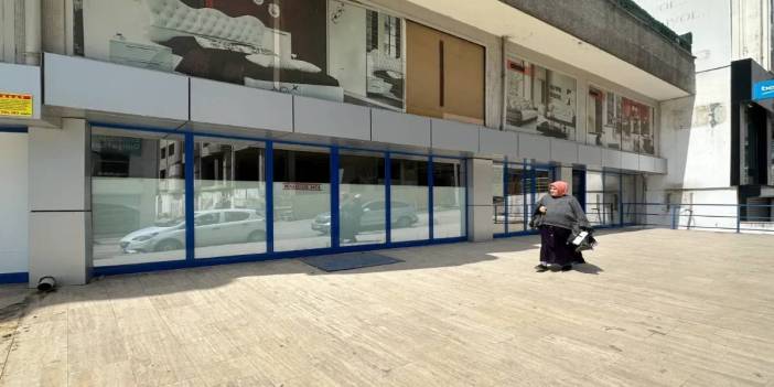 Ünlü zincir marketin şubesi kapandı! Müşteriler görünce neye uğradığını şaşırdı