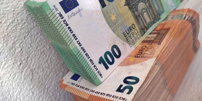 O ülkede 50 ve 100 euro banknotlar tedavülden kaldırılıyor! Seyahat edecekler yanında bulundurmasın