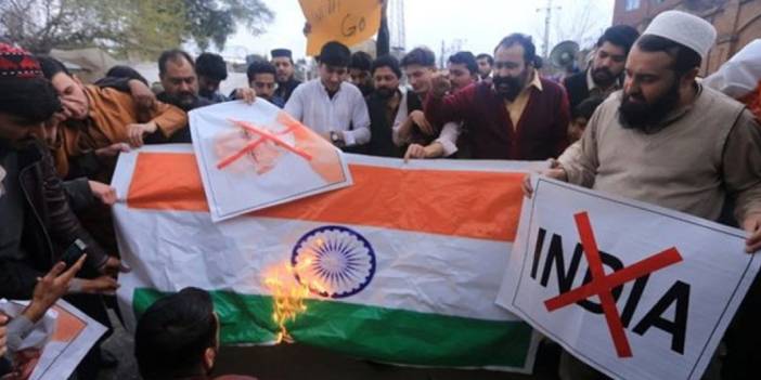 Pakistan: Hindistan'ın saldırılarına karşılık vereceğiz