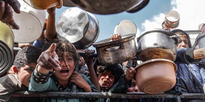 Gazze'de insanlık krizi: 3 bin 500 çocuk açlığa terk edildi