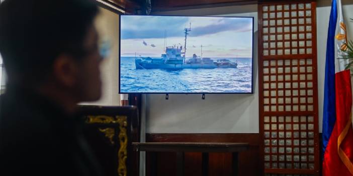 ABD ile Filipinler’in ortak tatbikatında gemi battı