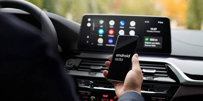 Sürüşü verimli hale getiriyor: Android Auto'ya yapay zeka dopingi! Sesli asistanlık yapacak