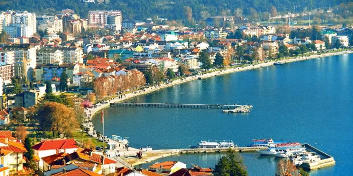 Türkiye’de evi satıyor, orada hem ev hem araba alıyorlar! Türklerin yeni cenneti: Vizesiz akın akın gidiyorlar