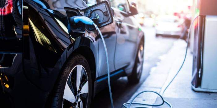 Elektrikli aracı olanlara kötü haber! Hepsini fiyatı artarken onun düştü: İkinci el fiyat endeksi açıklandı