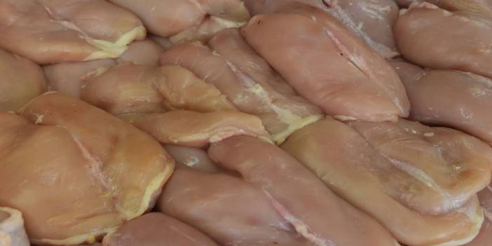 Reyonlardan alınıp sofralara konuluyordu: Ünlü tavuk zinciri sahibi dev holding battı!