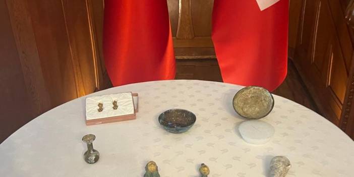 İsviçre, 7 parça tarihi eseri Türkiye'ye iade etti