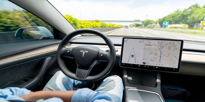 Modifiyede son nokta: Tesla'nın 400 Bin TL'lik tam otonom sürüşünü "bedavaya" getirdi