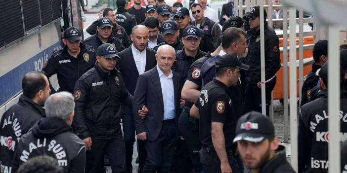 CHP'li 5 belediye başkanı görevden uzaklaştırıldı