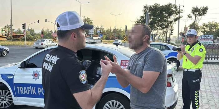Bayram trafiğinde akılalmaz olay! Alkollü ve ehliyetsiz sürücüye 50 bin TL ceza