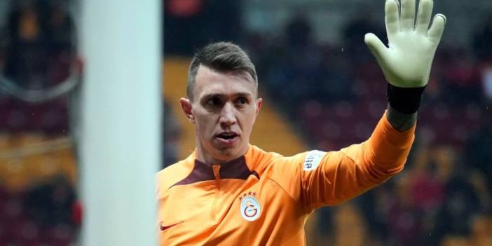 Fernando Muslera Türkiye'den ayrıldı