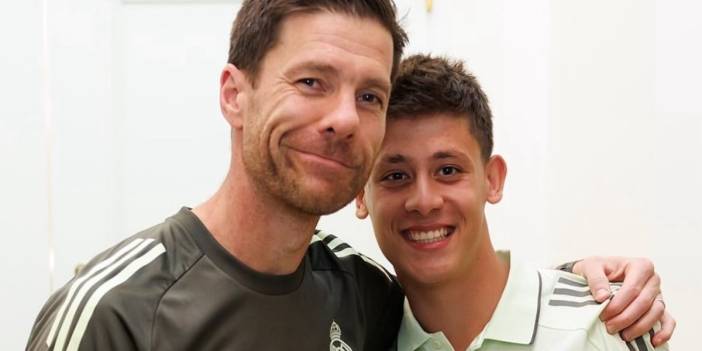 Arda Güler Real Madrid'in kampına katıldı: İlk tanışmada Xabi Alonso'yu şaşırttı
